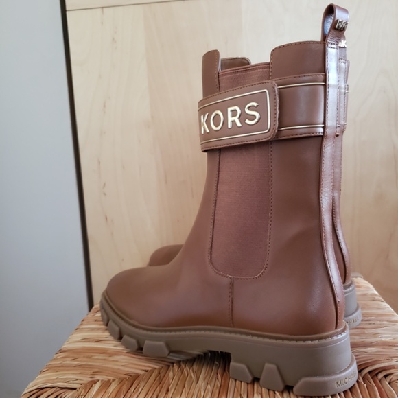 Michael Kors Mid Chelsea Boots Size 8 NEW! - Picture 13 of 13